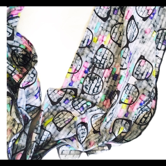 TRIPLE FLIP Glasses Graffiti Brick Geek Chic Print Infinity Scarf Grey One Size - Picture 7 of 9